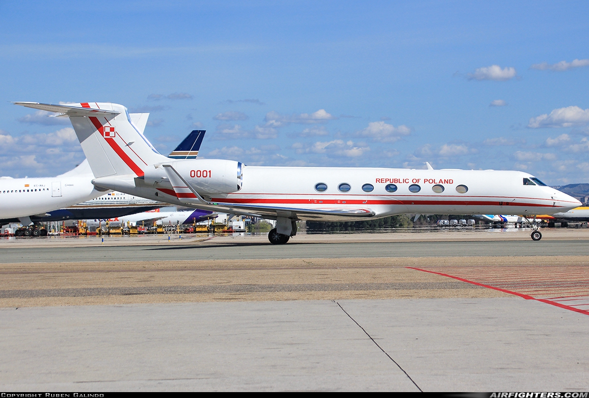 Poland - Government Gulfstream Aerospace G-550 (G-V-SP) 0001 at Madrid - Barajas (MAD / LEMD), Spain