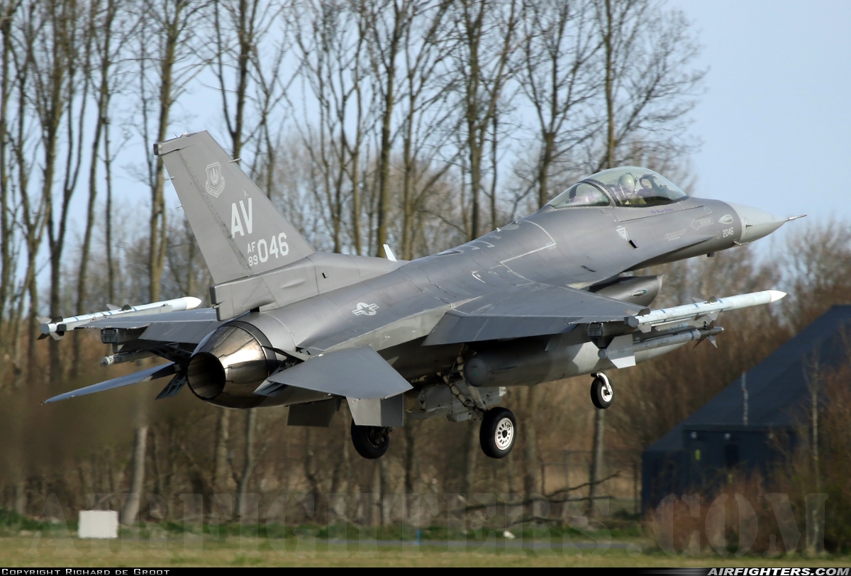 USA - Air Force General Dynamics F-16C Fighting Falcon 89-2046 at Leeuwarden (LWR / EHLW), Netherlands