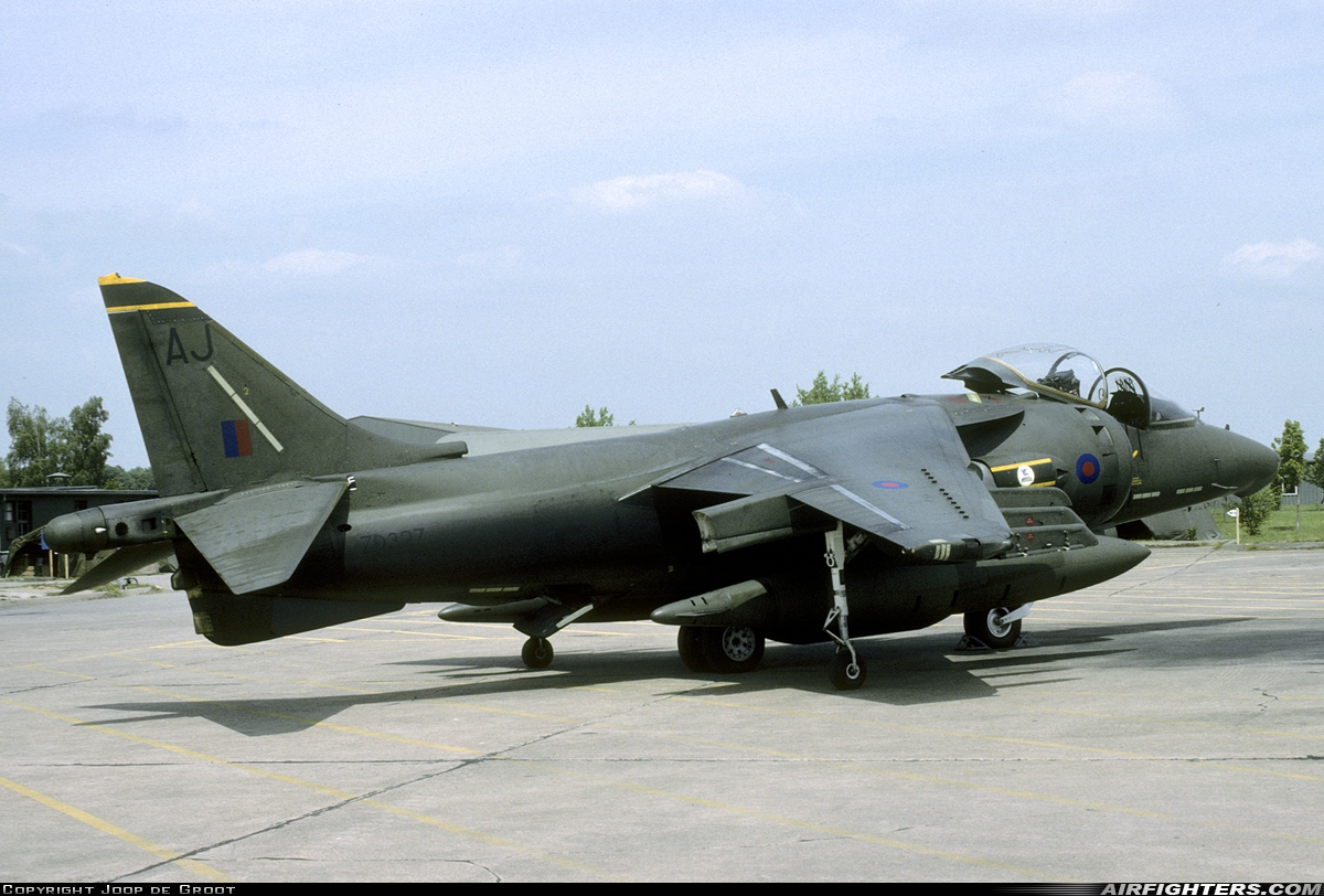 UK - Air Force British Aerospace Harrier GR.5 ZD327 at Toul - Rosieres (LFSL), France