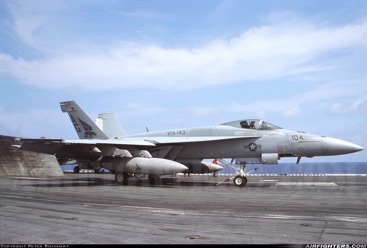 USA - Navy Boeing F/A-18E Super Hornet 166604 at Off-Airport - Atlantic Ocean, International Airspace