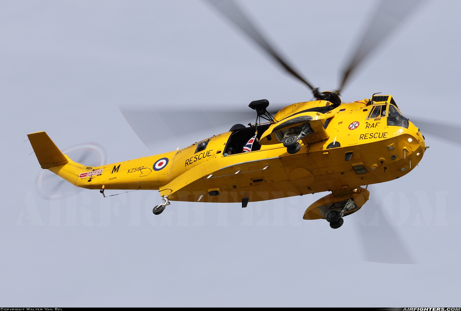 Private - Historic Helicopters Westland Sea King HAR.3 G-SKNG at Koksijde (EBFN), Belgium