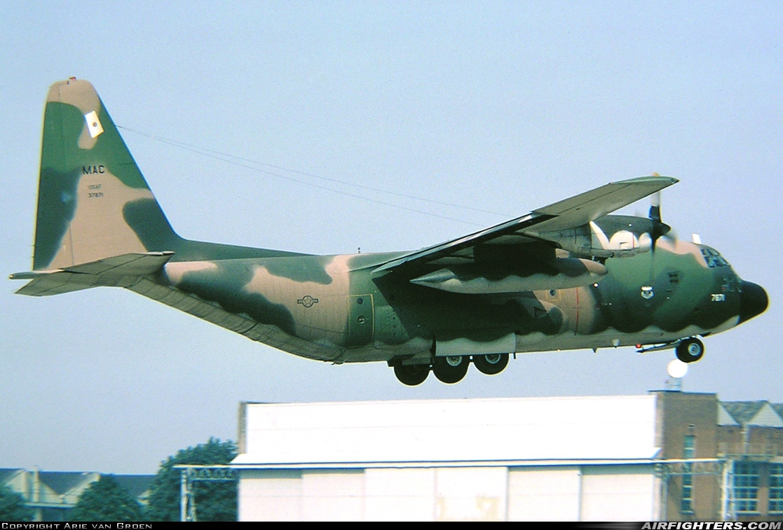 USA - Air Force Lockheed C-130E Hercules (L-382) 63-7871 at Mildenhall (MHZ / GXH / EGUN), UK