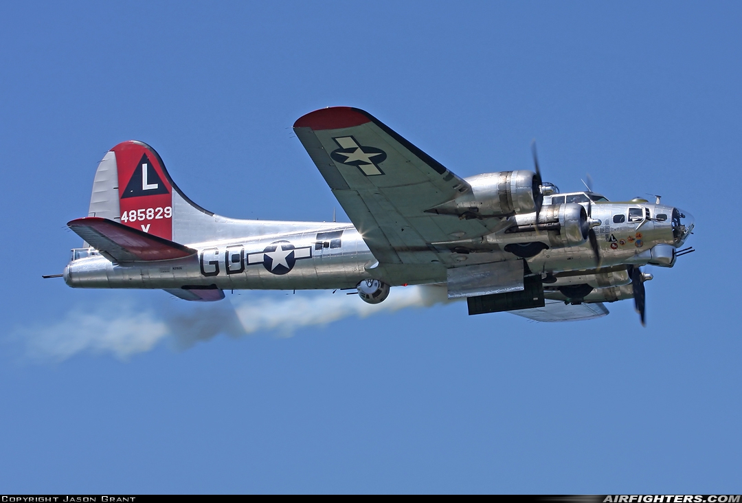 Private - Yanks Air Museum Boeing B-17G Flying Fortress (299P) N3193G at Cleveland - Burke Lakefront (BKL / KBKL), USA