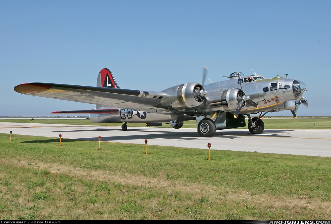 Private - Yanks Air Museum Boeing B-17G Flying Fortress (299P) N3193G at Cleveland - Burke Lakefront (BKL / KBKL), USA