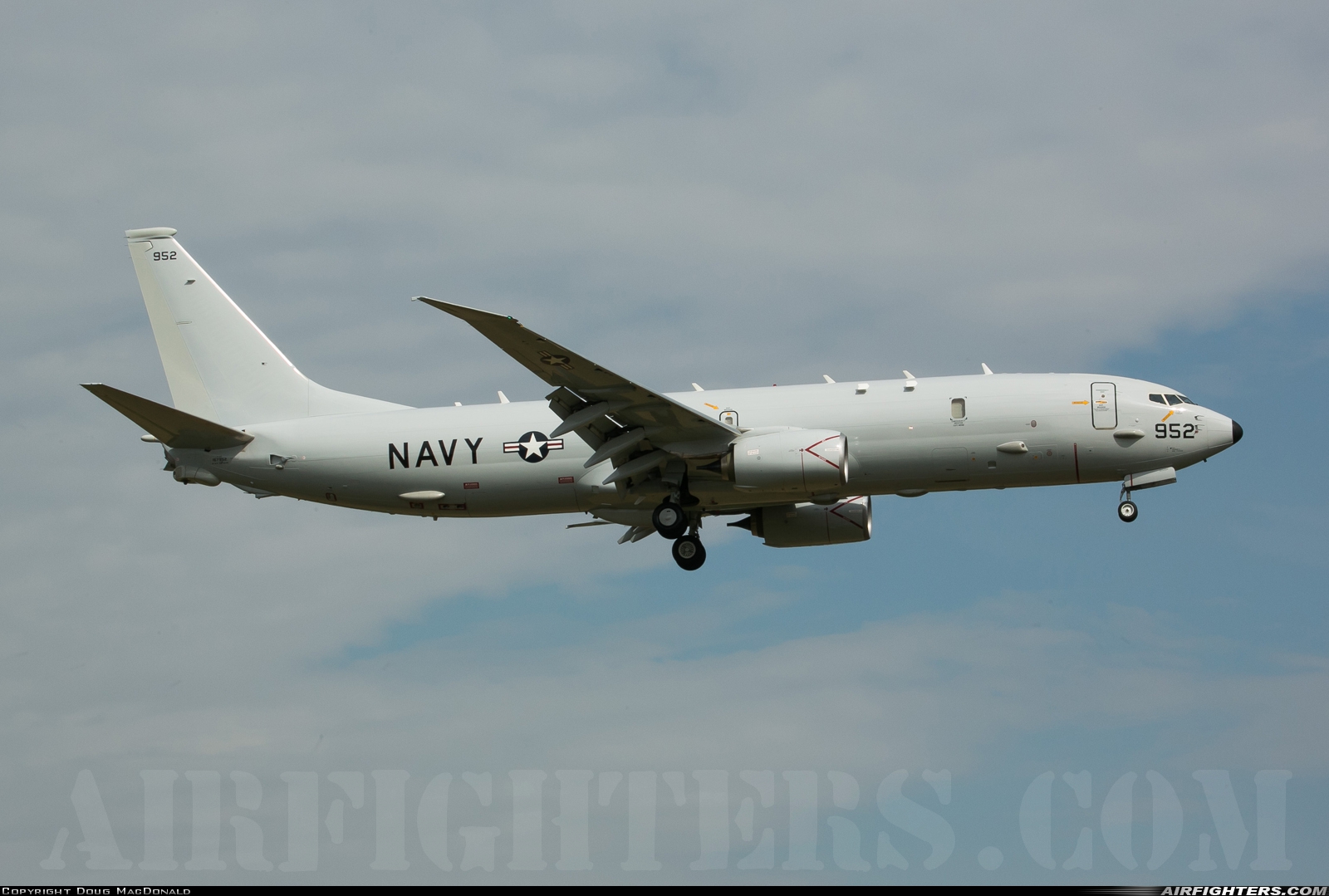 USA - Navy Boeing P-8A Poseidon (737-800ERX) 167952 at Mildenhall (MHZ / GXH / EGUN), UK