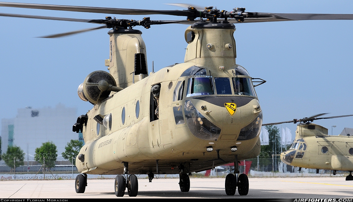 USA - Army Boeing Vertol CH-47F Chinook 13-08433 at Munich (- Franz Josef Strauss) (MUC / EDDM), Germany