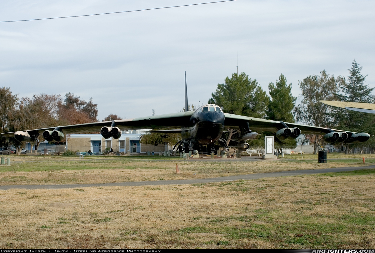 USA - Air Force Boeing B-52D Stratofortress 56-0612 at Atwater (Merced) - Castle (AFB) (MER / KMER), USA