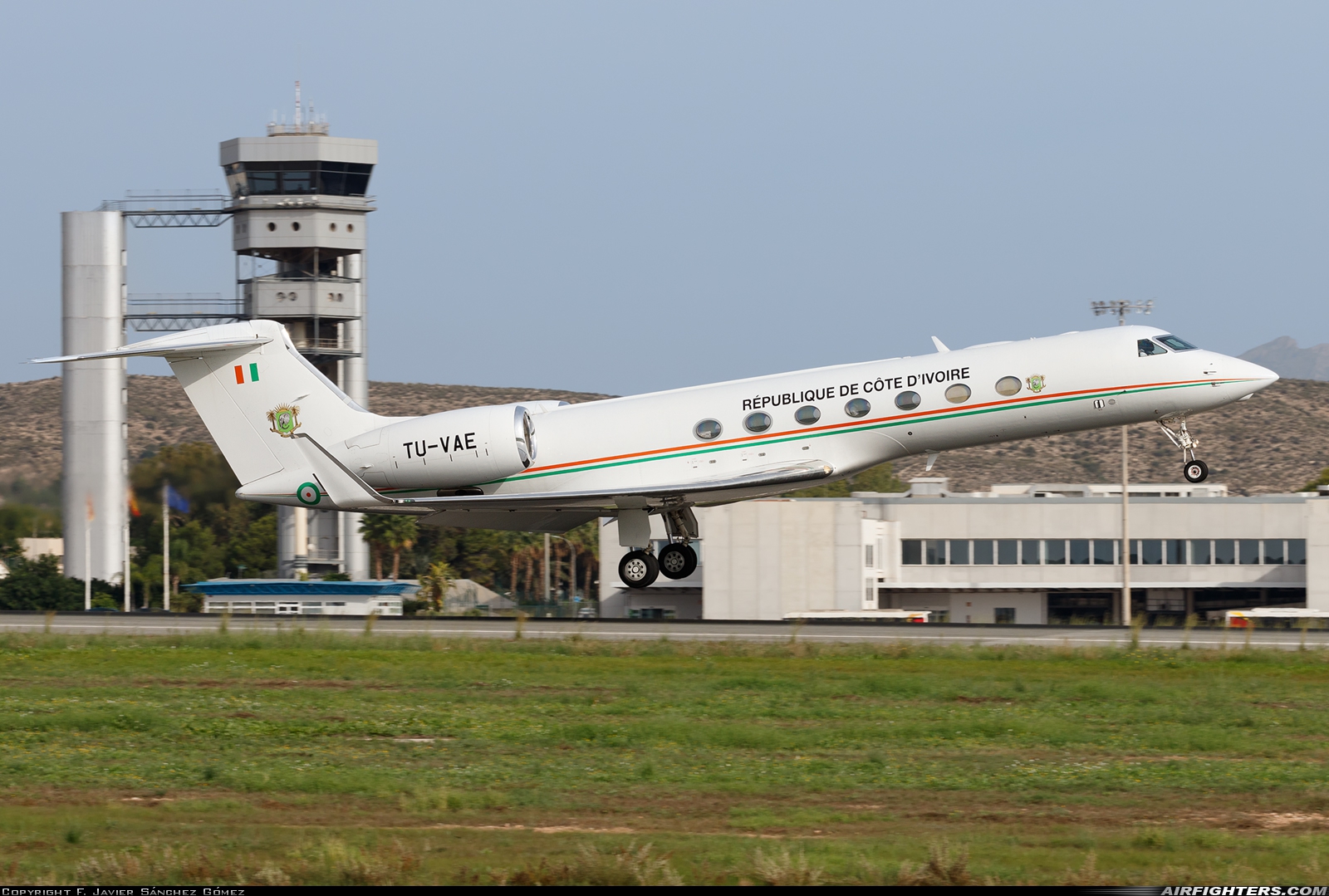 Ivory Coast - Air Force Gulfstream Aerospace G550 TU-VAE at Alicante (- El Altet) (ALC / LEAL), Spain