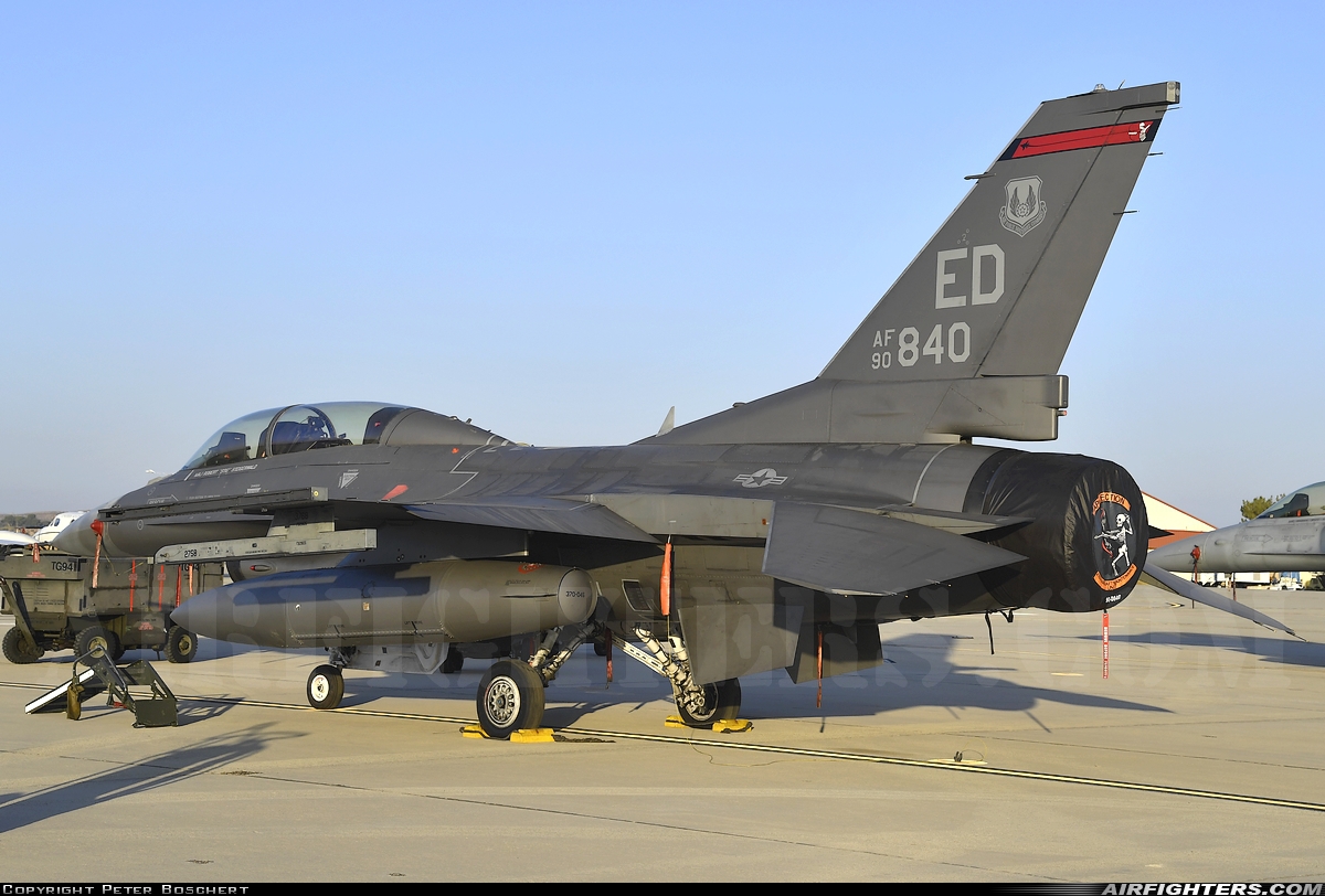 USA - Air Force General Dynamics F-16D Fighting Falcon 90-0840 at Edwards - AFB (EDW / KEDW), USA