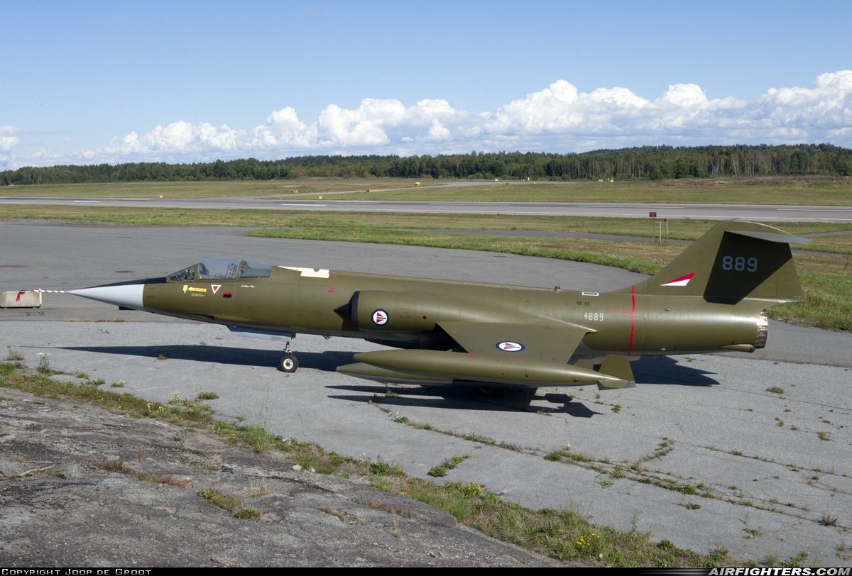 Norway - Air Force Canadair CF-104 Starfighter (CL-90) 889 at Sandefjord - Torp (TRF / ENTO), Norway