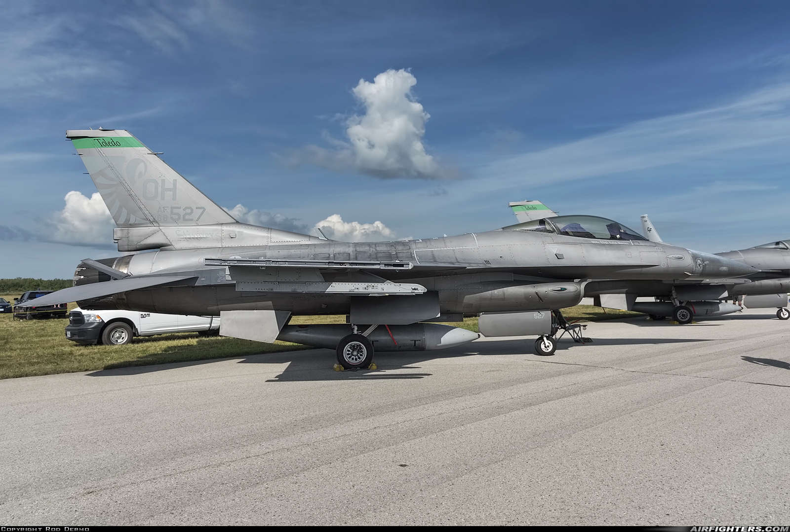 USA - Air Force General Dynamics F-16C Fighting Falcon 88-0527 at London (YXU / CYXU), Canada