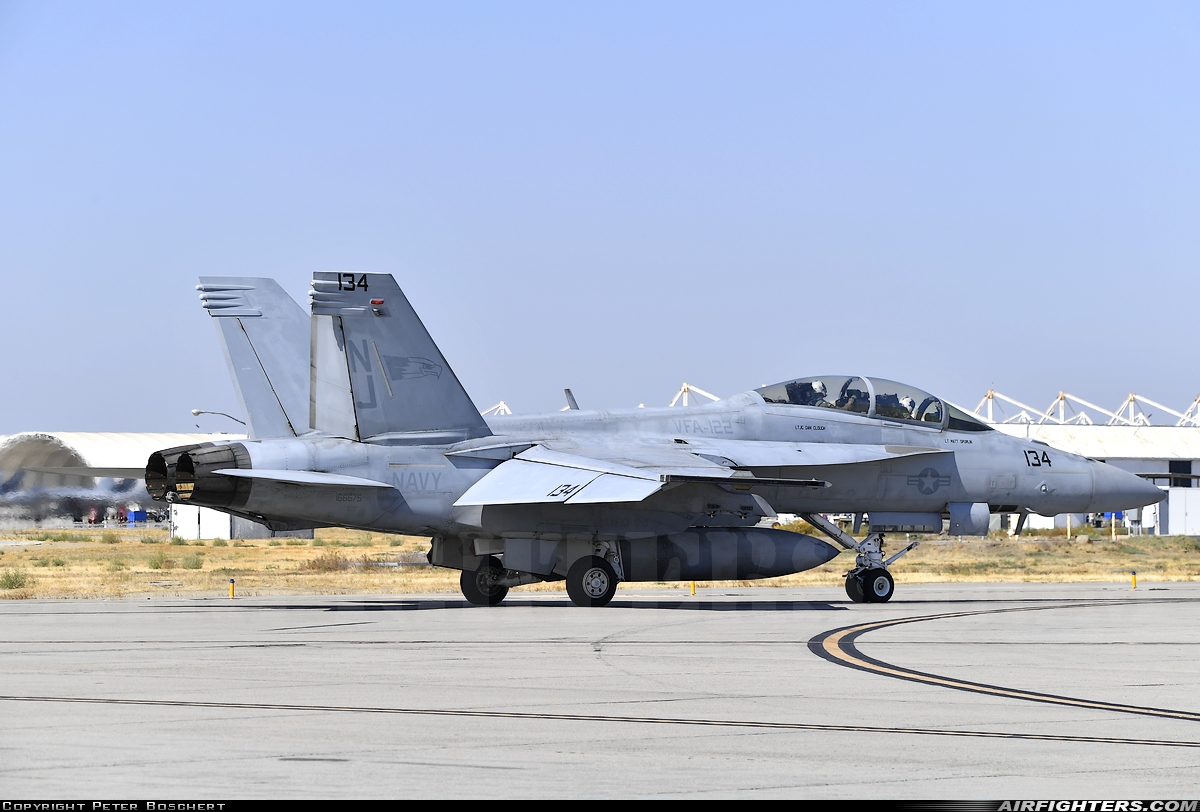 USA - Navy Boeing F/A-18F Super Hornet 166675 at Lemoore - NAS / Reeves Field (NLC), USA
