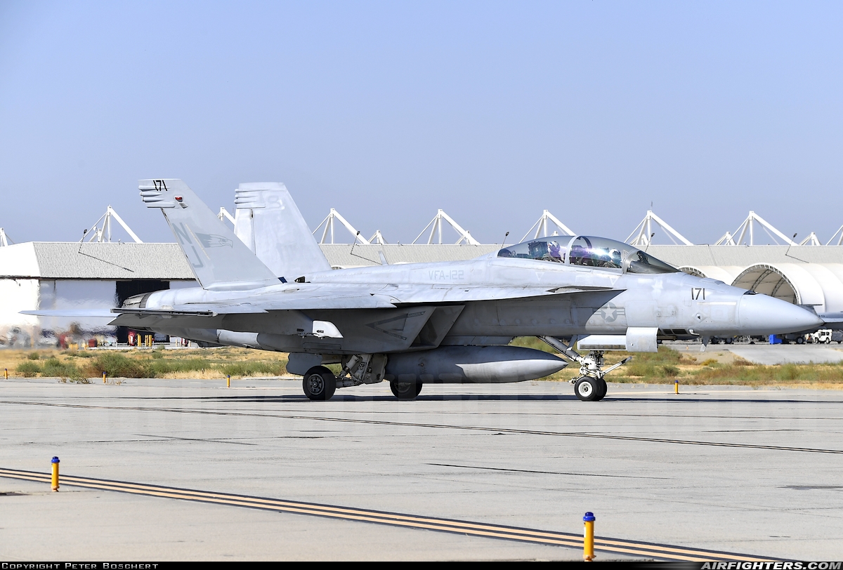 USA - Navy Boeing F/A-18F Super Hornet 166810 at Lemoore - NAS / Reeves Field (NLC), USA