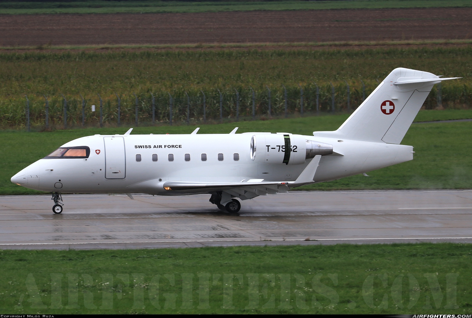 Switzerland - Air Force Canadair CL-600-2B16 Challenger 604 T-752 at Ostrava - Mosnov (OSR / LKMT), Czech Republic