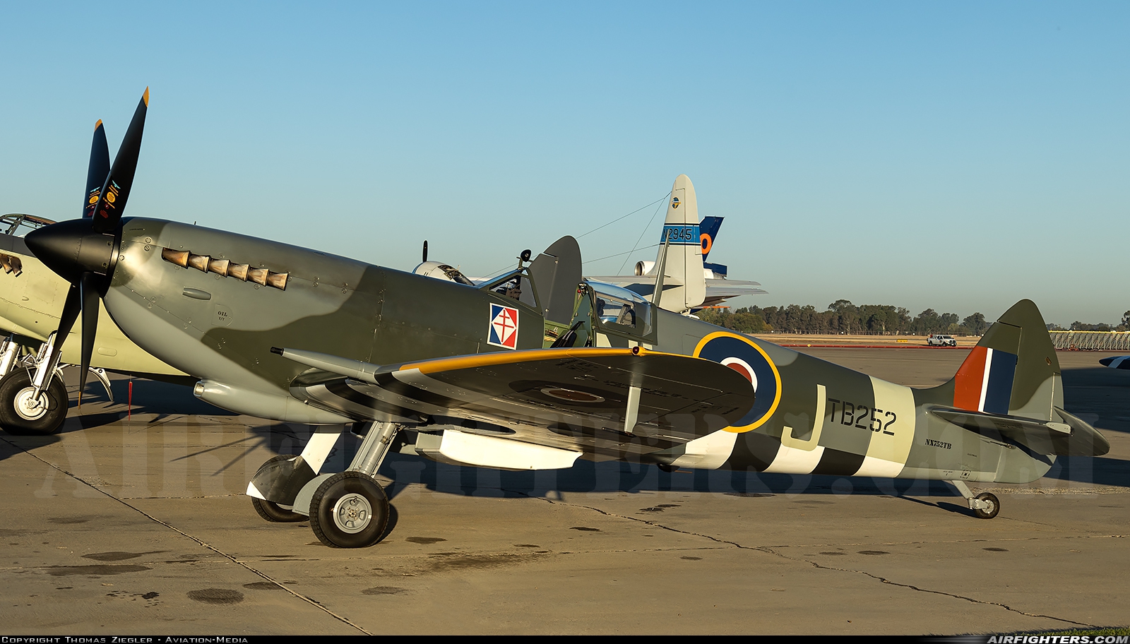 Private Supermarine 361 Spitfire LF.XVIe NX752TB at Sacramento - McClellan Airfield (AFB) (MCC / KMCC), USA