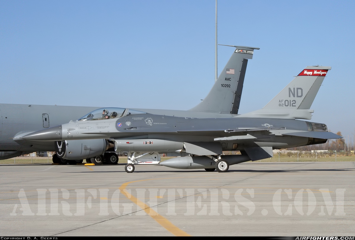 USA - Air Force General Dynamics F-16A/ADF Fighting Falcon 82-1012 at Fargo - Hector Int. (FAR / KFAR), USA