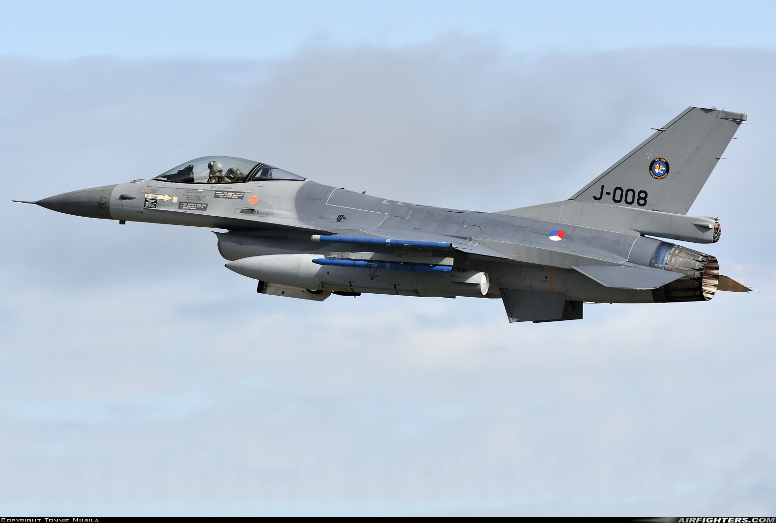 Netherlands - Air Force General Dynamics F-16AM Fighting Falcon J-008 at Landivisiau (LDV / LFRJ), France