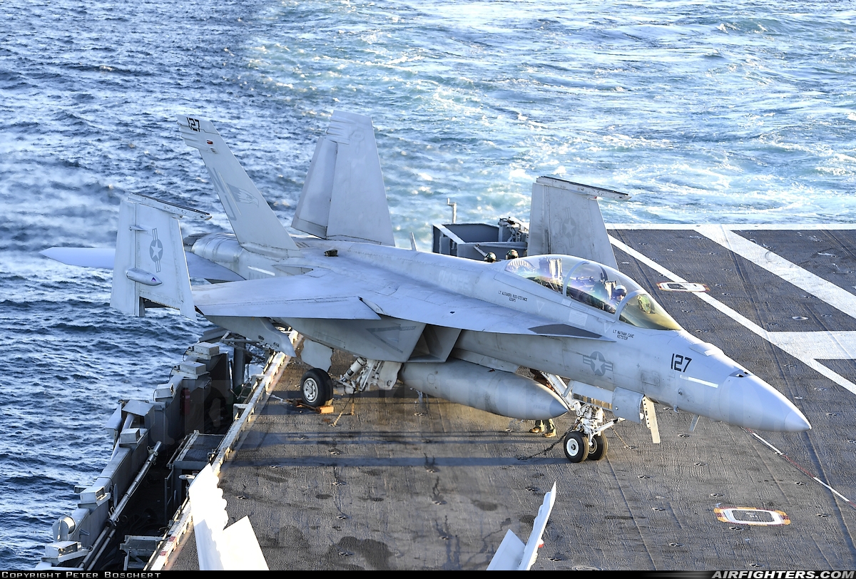 USA - Navy Boeing F/A-18F Super Hornet 165927 at Off-Airport - Pacific Ocean, International Airspace