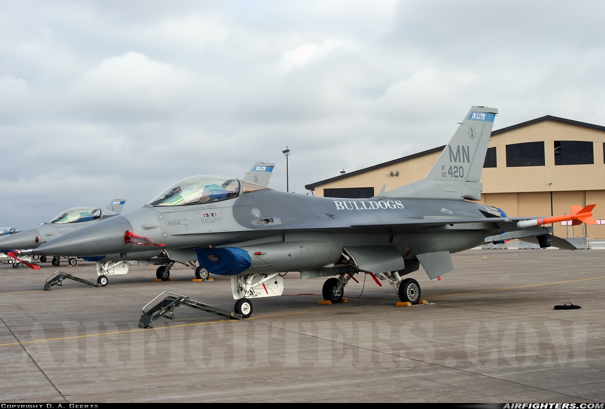 USA - Air Force General Dynamics F-16C Fighting Falcon 85-1420 at Duluth - Int. (DLH / KDLH), USA