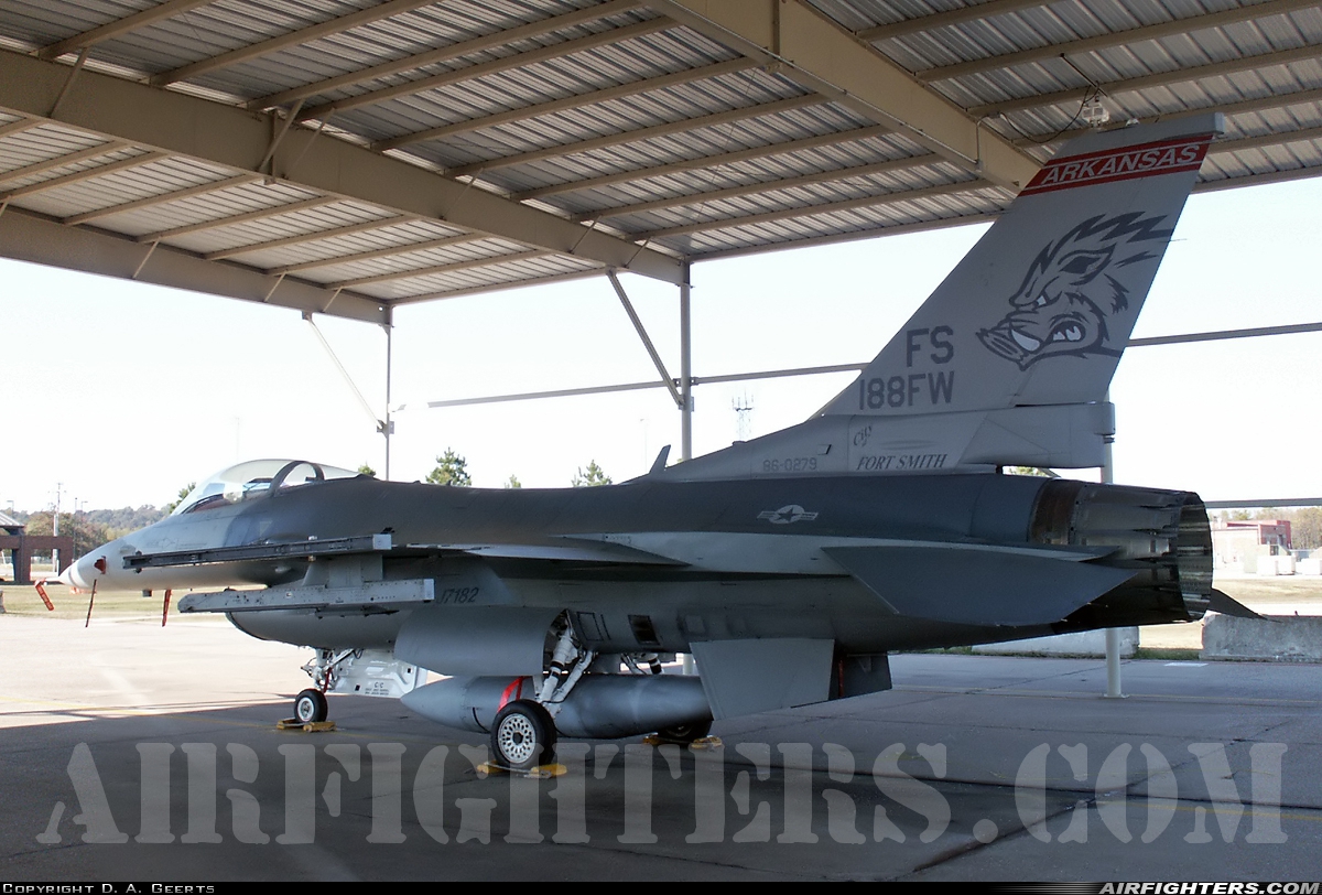 USA - Air Force General Dynamics F-16C Fighting Falcon 86-0279 at Fort Smith - Regional (Municipal) (FSM / KFSM), USA