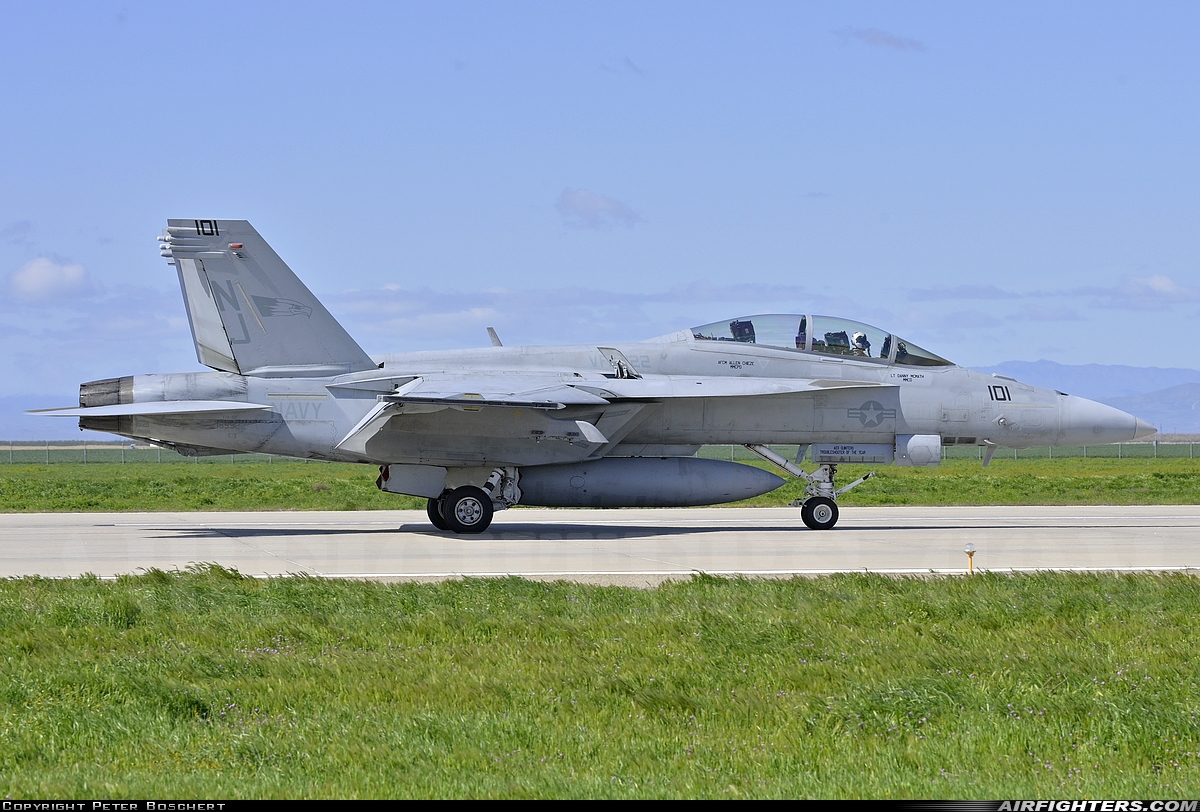 USA - Navy Boeing F/A-18F Super Hornet 165922 at Lemoore - NAS / Reeves Field (NLC), USA