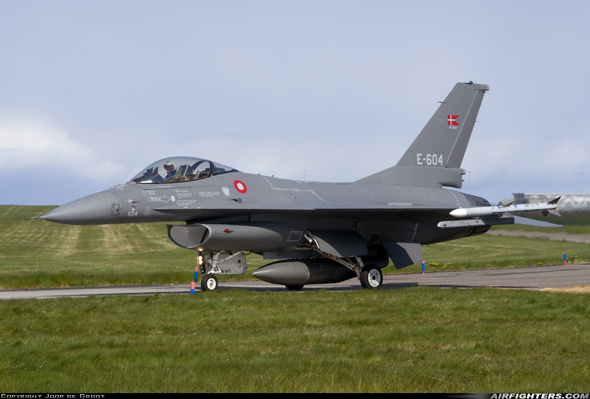 Denmark - Air Force General Dynamics F-16AM Fighting Falcon E-604 at Lossiemouth (LMO / EGQS), UK