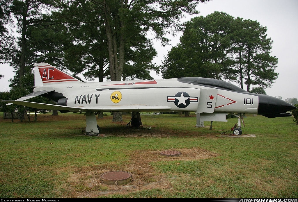 USA - Navy McDonnell Douglas F-4N Phantom II 148261 at Virginia Beach - Oceana NAS / Apollo Soucek Field (NTU / KNTU), USA