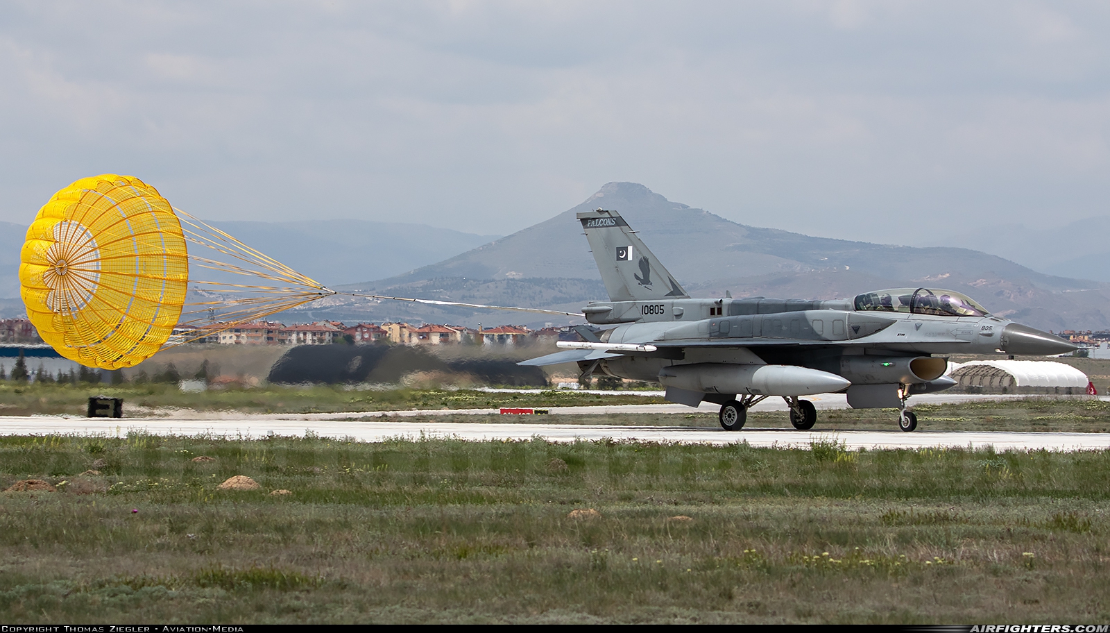 Pakistan - Air Force General Dynamics F-16D Fighting Falcon 10805 at Konya (KYA / LTAN), Türkiye