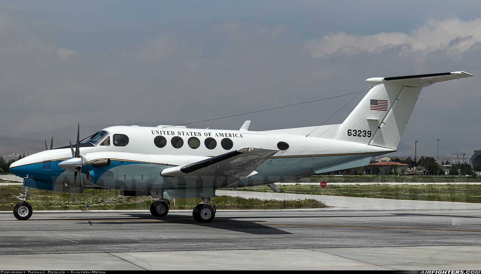 USA - Air Force Beech C-12C Huron (Super King Air A200) 76-3239 at Konya (KYA / LTAN), Türkiye