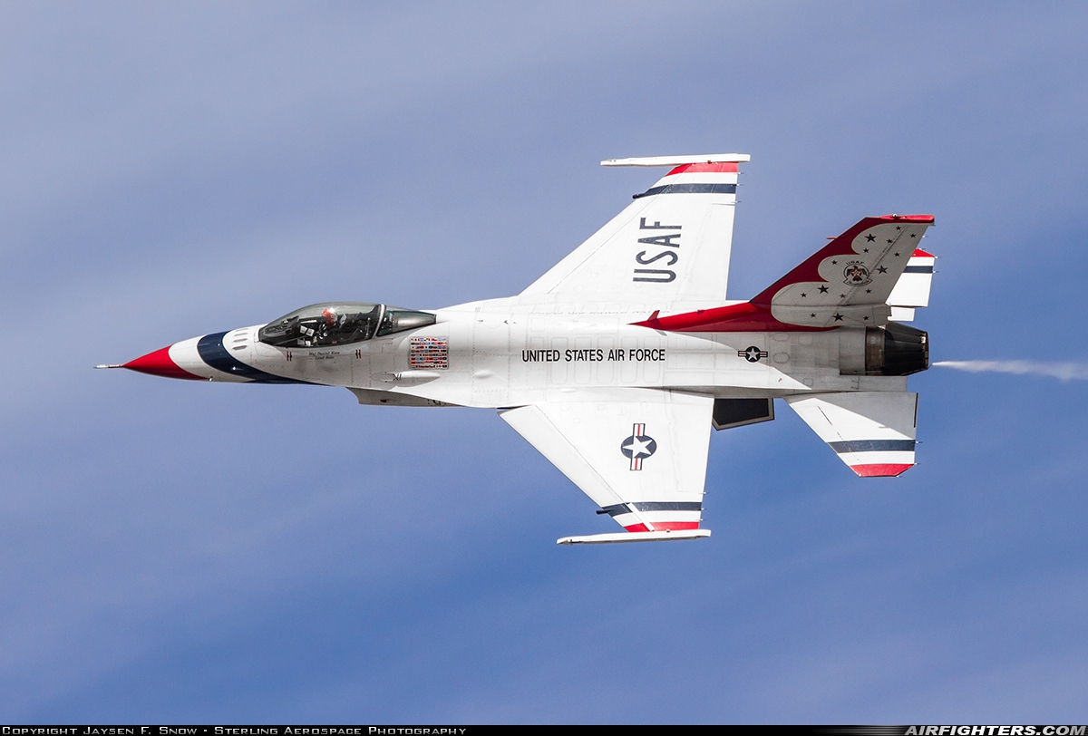 USA - Air Force General Dynamics F-16C Fighting Falcon 91-0392 at Tacoma - McChord AFB (TCM / KTCM), USA