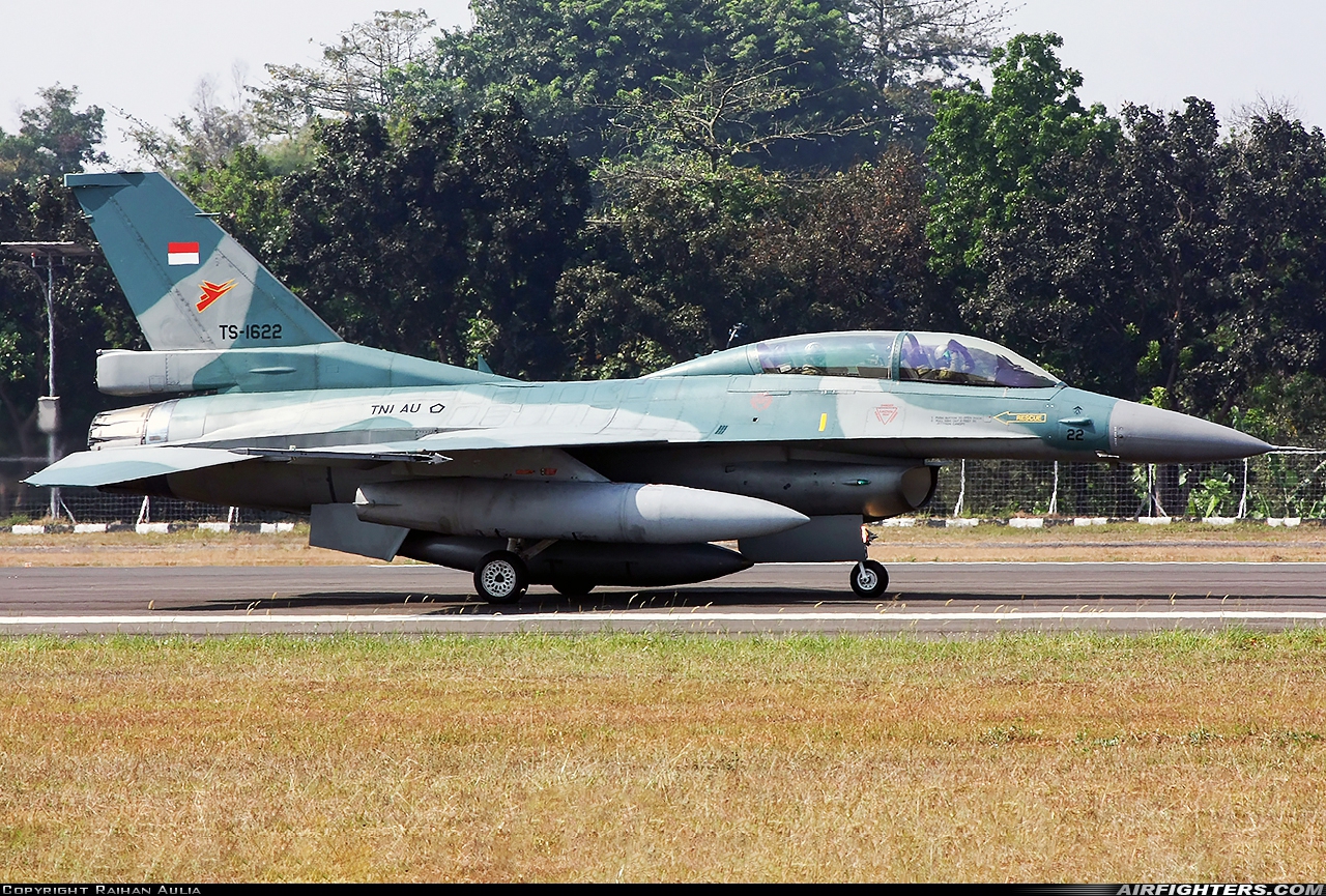 Indonesia - Air Force General Dynamics F-16D Fighting Falcon TS-1622 at Jakarta - Halim Perdanakusumah (HLP / WIHH), Indonesia