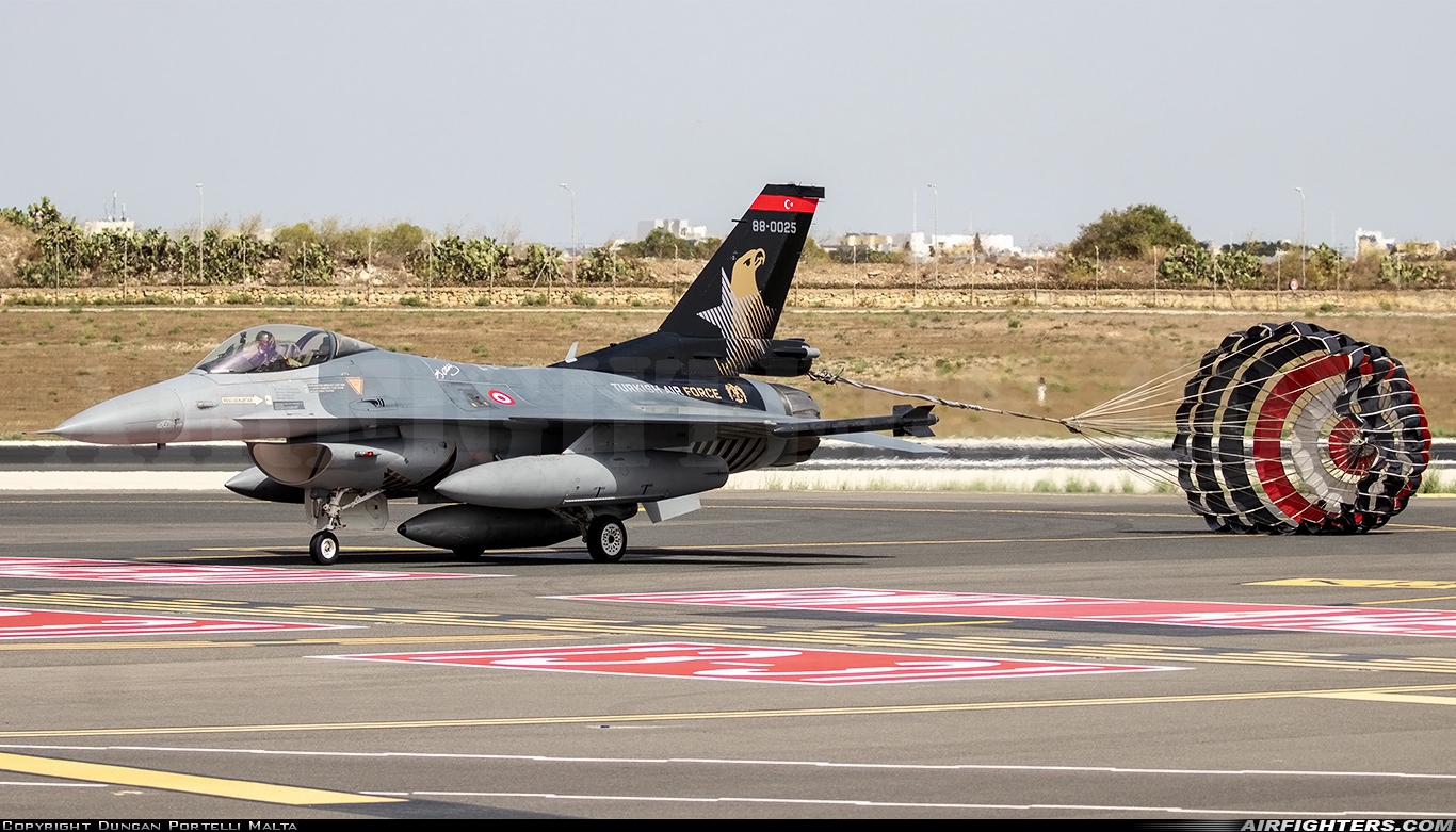 Türkiye - Air Force General Dynamics F-16C Fighting Falcon 88-0025 at Luqa - Malta International (MLA / LMML), Malta
