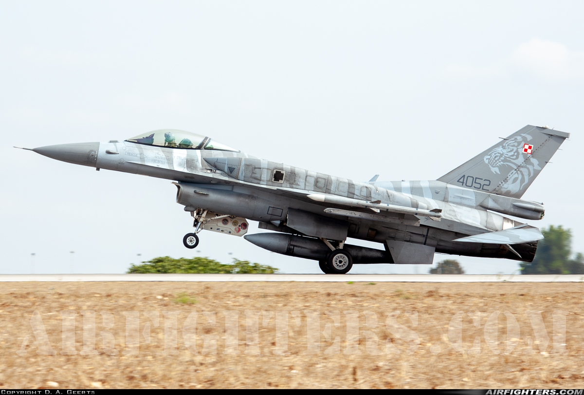Poland - Air Force General Dynamics F-16C Fighting Falcon 4052 at Gioia del Colle-Bari (LIBV), Italy
