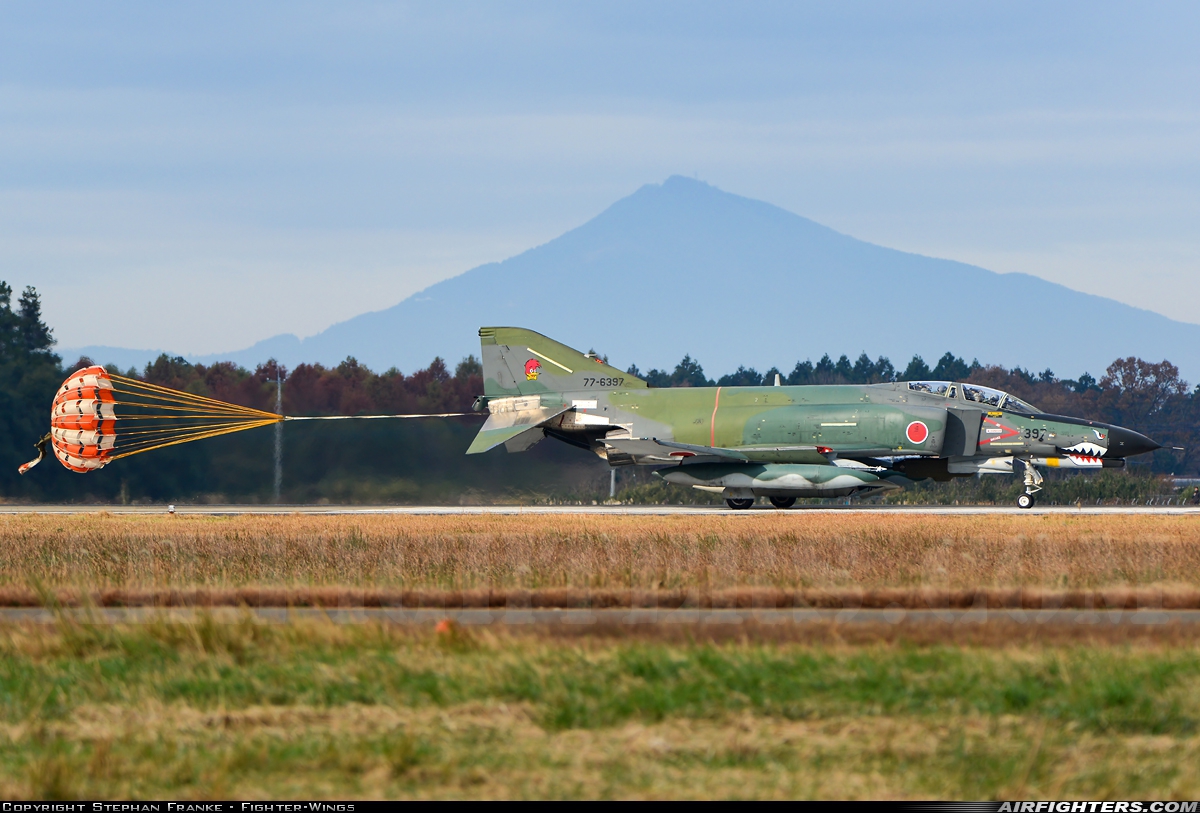 Japan - Air Force McDonnell Douglas RF-4EJ Phantom II 77-6397 at Hyakuri (RJAH), Japan
