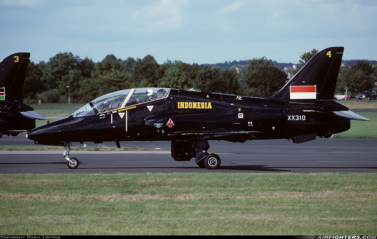 UK - Air Force British Aerospace Hawk T.1W XX310 at Farnborough (FAB / EGLF), UK