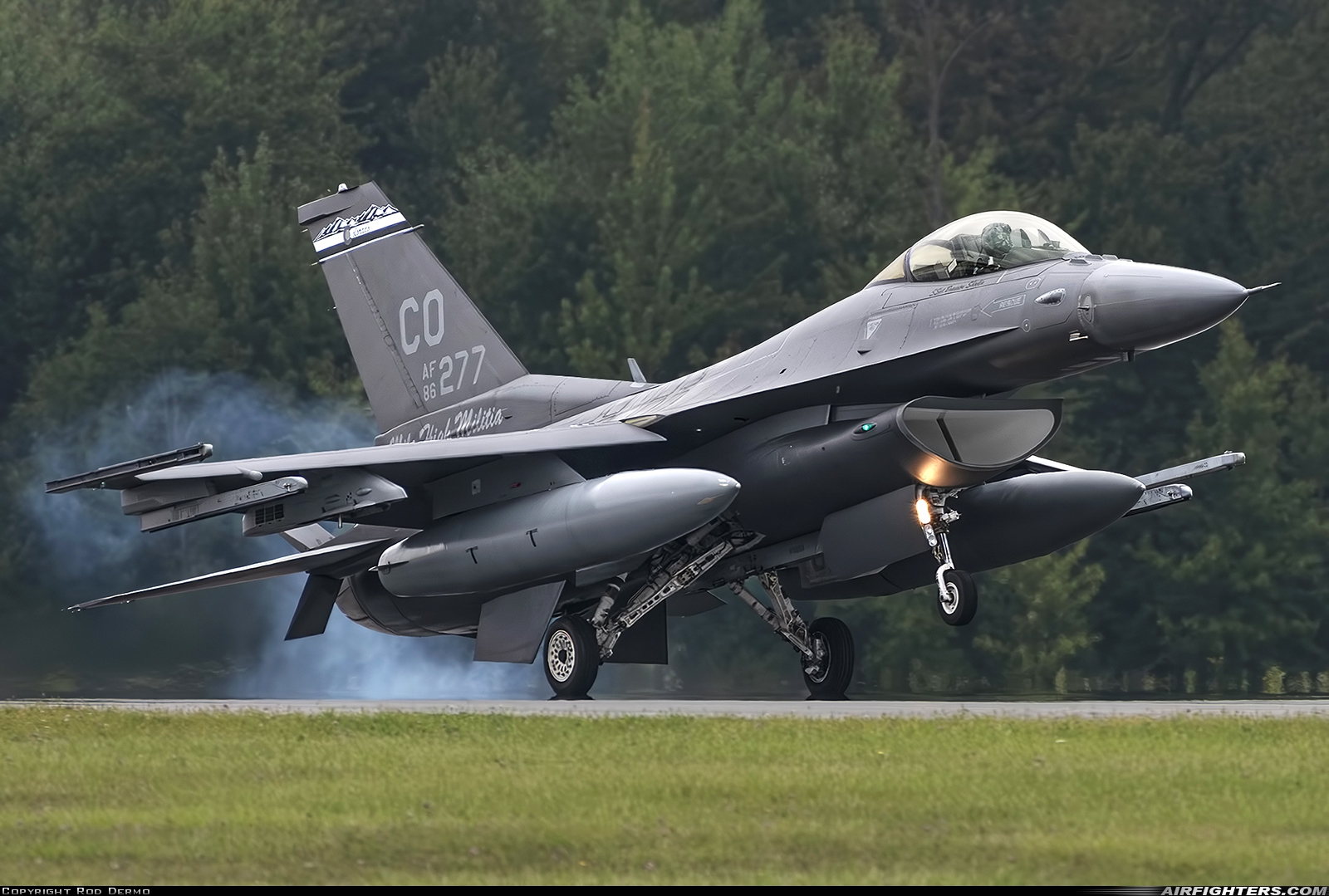 USA - Air Force General Dynamics F-16C Fighting Falcon 86-0277 at London (YXU / CYXU), Canada