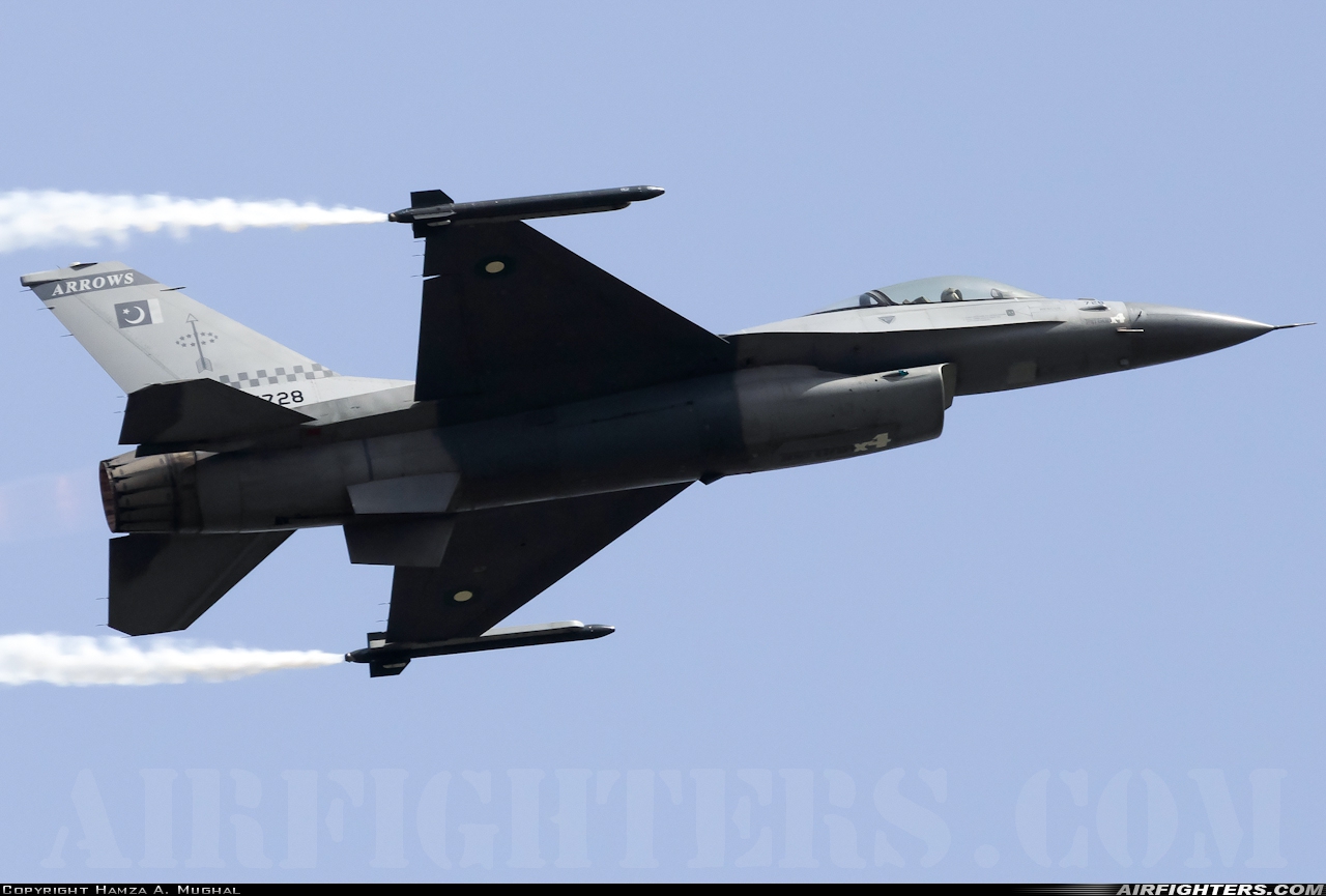 Pakistan - Air Force General Dynamics F-16AM Fighting Falcon 85728 at Rawalpindi - Nur Khan Airbase (ISB / OPRN), Pakistan