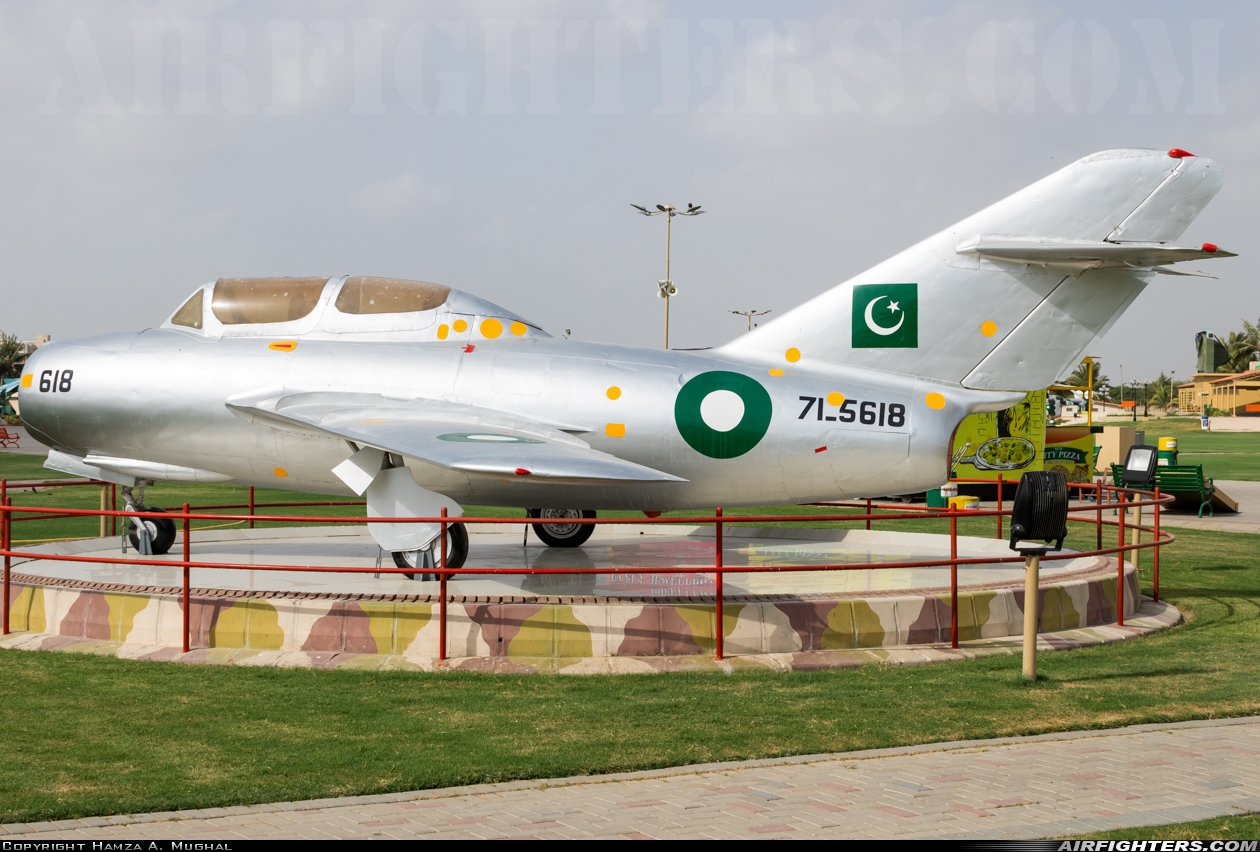 Pakistan - Air Force Shenyang FT-2 71-5618 at Karachi - Faisal AB (OPSF), Pakistan
