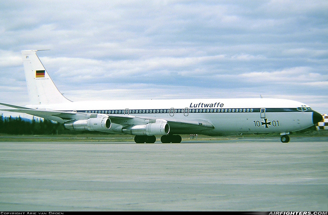Germany - Air Force Boeing 707-307C 10+01 at Goose Bay (YYR / CYYR), Canada
