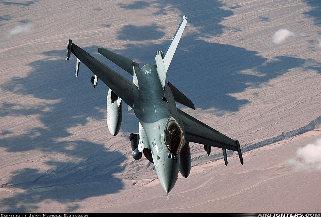 Chile - Air Force General Dynamics F-16AM Fighting Falcon 728 at In Flight, Chile