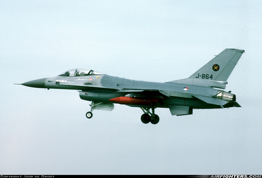 Netherlands - Air Force General Dynamics F-16A Fighting Falcon J-864 at Leeuwarden (LWR / EHLW), Netherlands