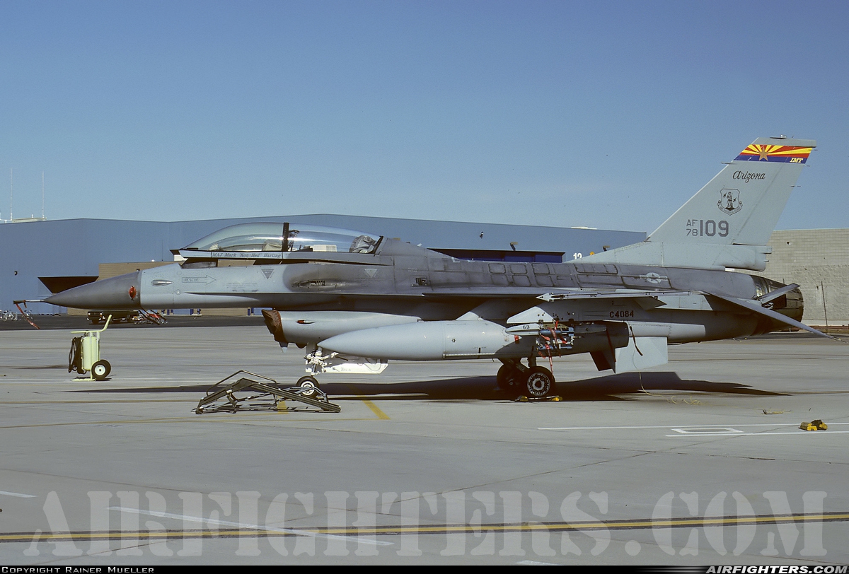 USA - Air Force General Dynamics F-16B Fighting Falcon 78-0109 at Tucson - Int. (TUS / KTUS), USA