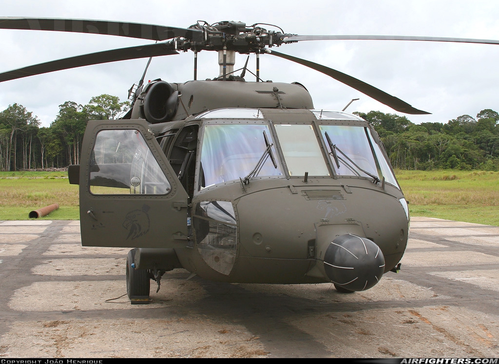 Brazil - Air Force Sikorsky UH-60L Black Hawk (S-70A) 8903 at Porto Urucu (PUC / SWUY), Brazil