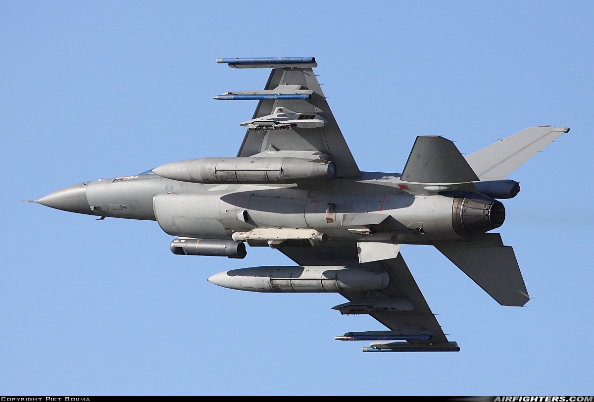 Netherlands - Air Force General Dynamics F-16AM Fighting Falcon J-138 at Leeuwarden (LWR / EHLW), Netherlands