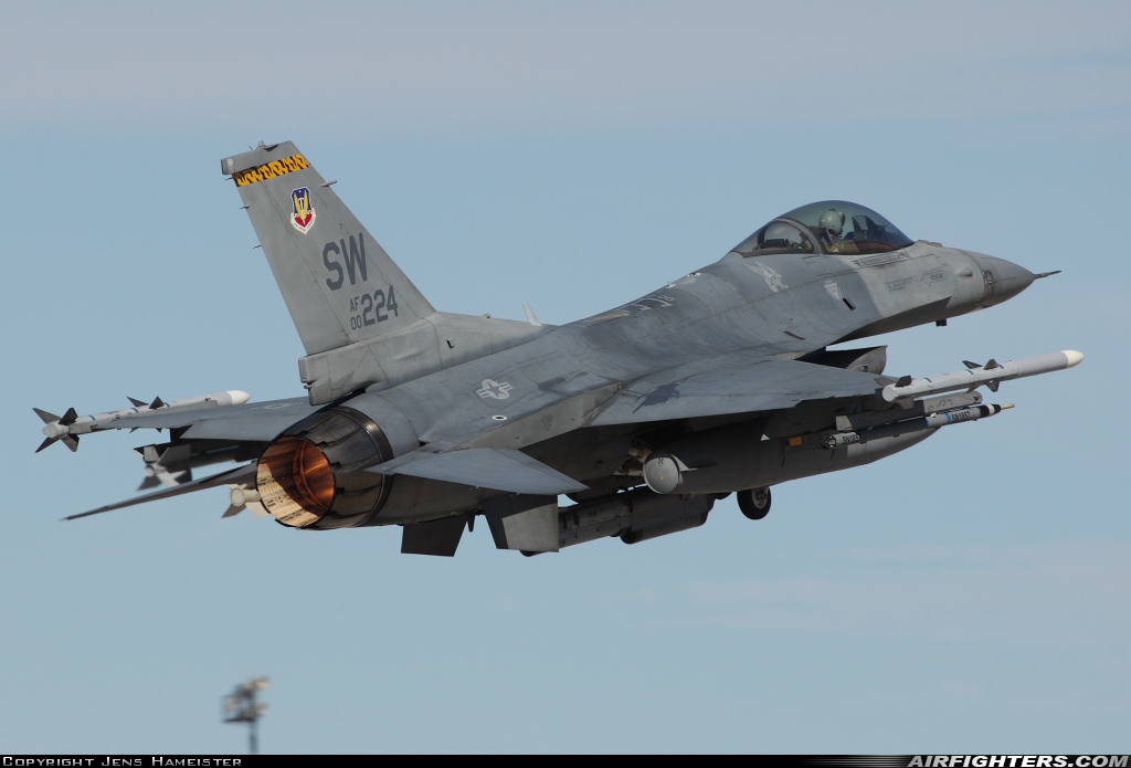 USA - Air Force General Dynamics F-16C Fighting Falcon 00-0224 at Las Vegas - Nellis AFB (LSV / KLSV), USA