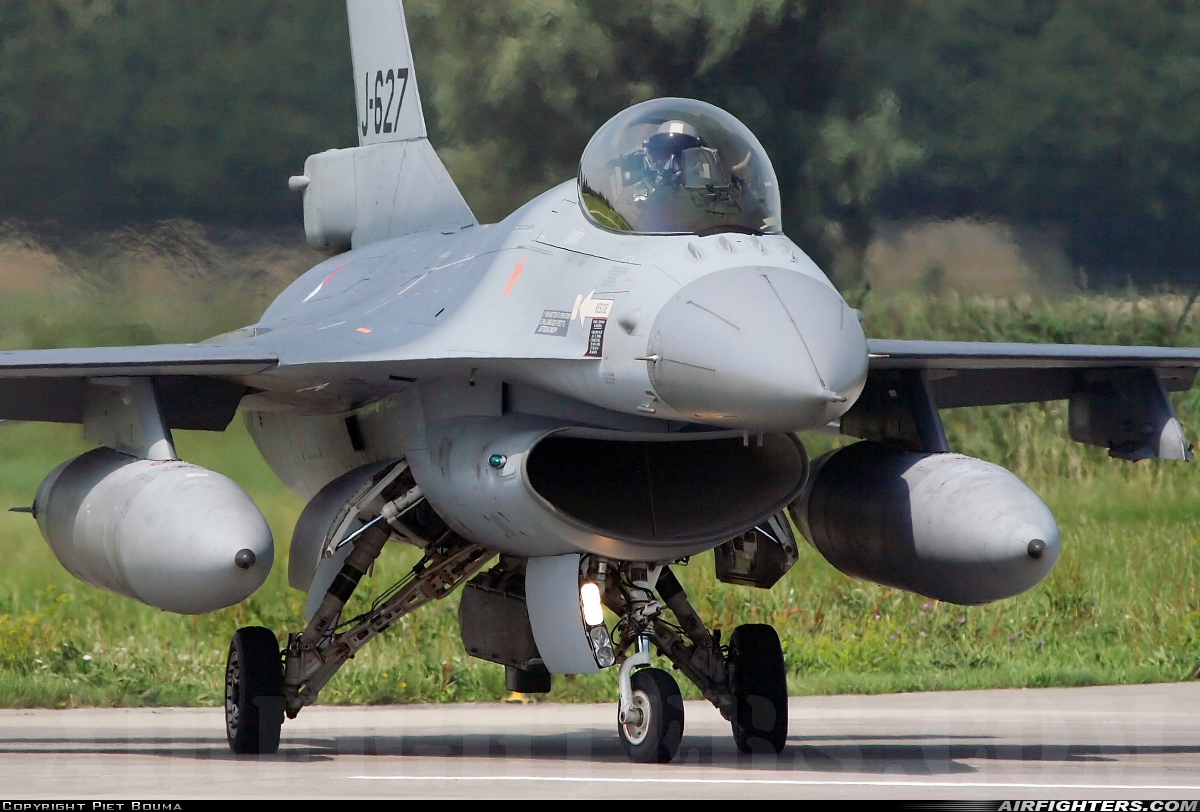 Netherlands - Air Force General Dynamics F-16AM Fighting Falcon J-627 at Leeuwarden (LWR / EHLW), Netherlands