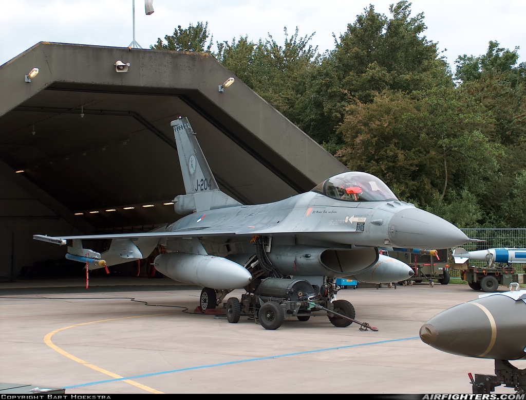 Netherlands - Air Force General Dynamics F-16AM Fighting Falcon J-204 at Leeuwarden (LWR / EHLW), Netherlands