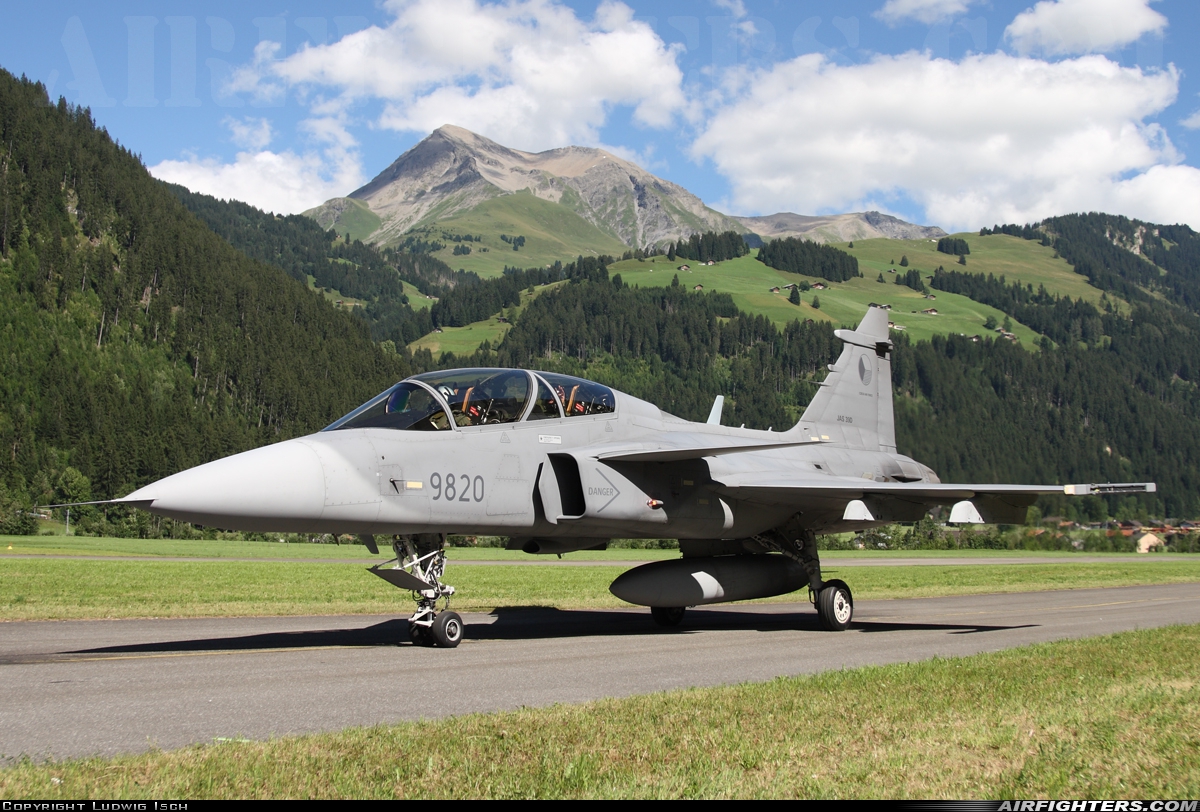 Czech Republic - Air Force Saab JAS-39D Gripen 9820 at St. Stephan (LSTS), Switzerland