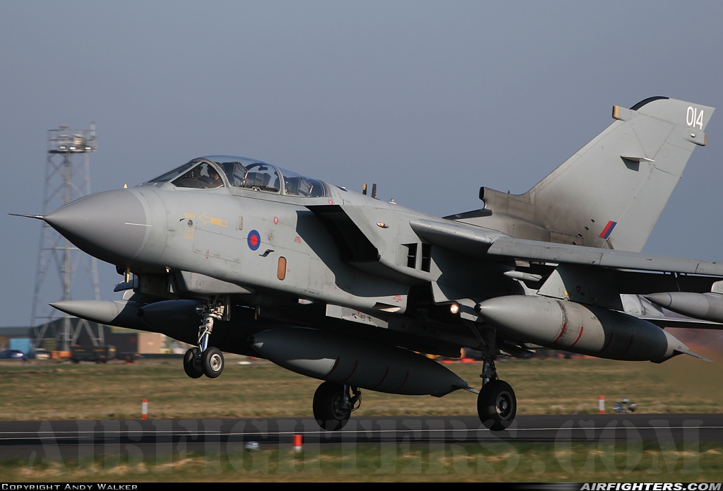 UK - Air Force Panavia Tornado GR4A ZA405 at Lossiemouth (LMO / EGQS), UK