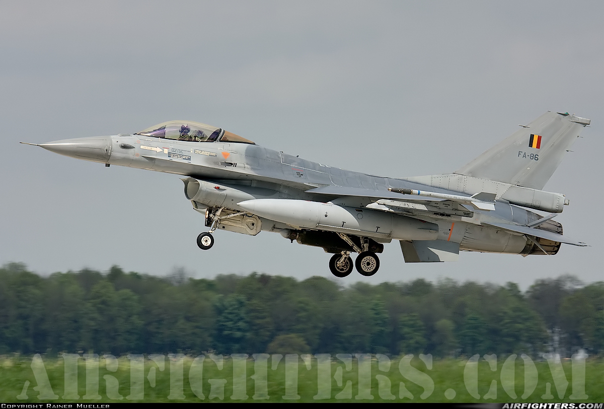 Belgium - Air Force General Dynamics F-16AM Fighting Falcon FA-86 at Florennes (EBFS), Belgium